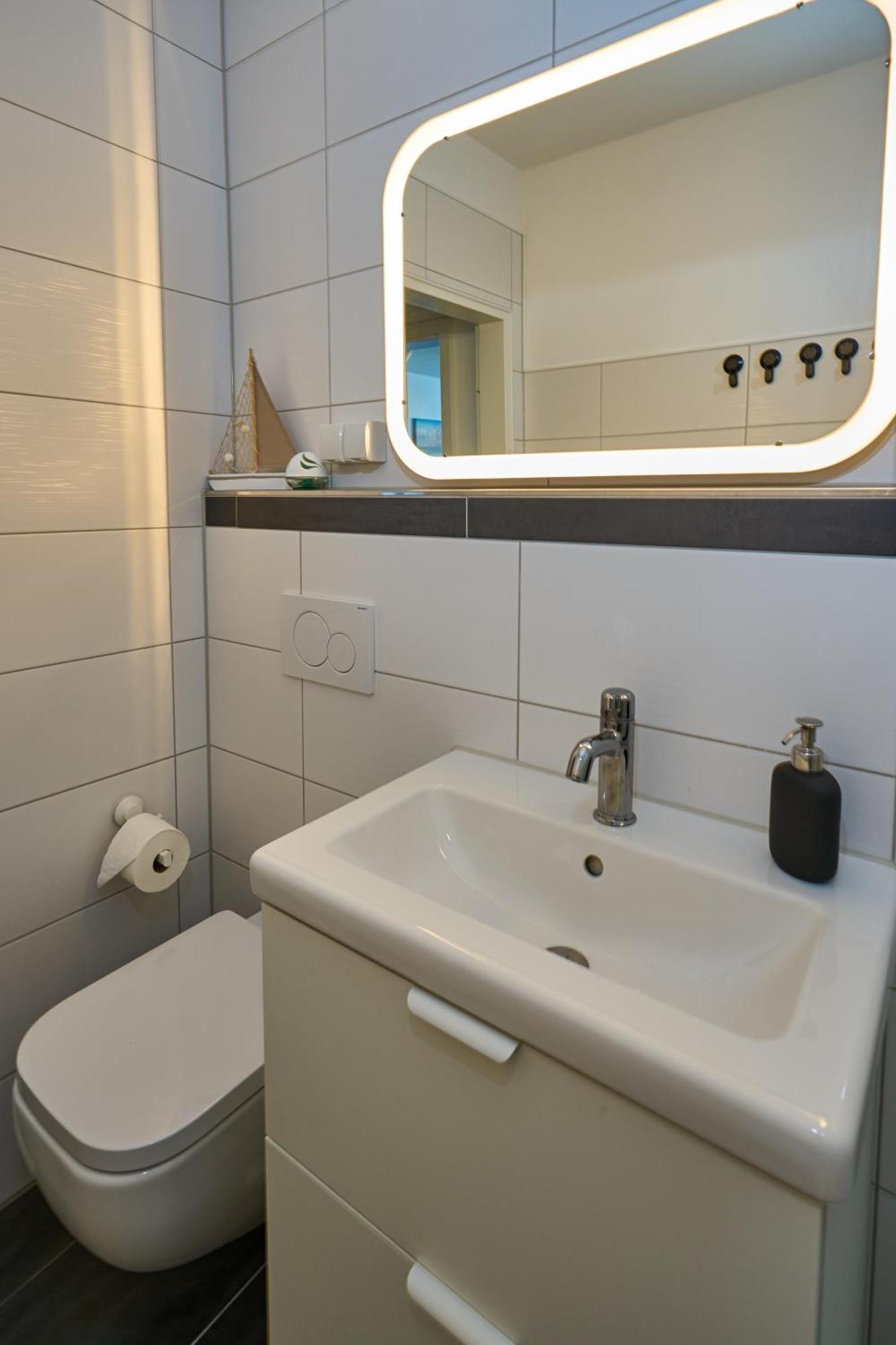 Frische Brise Ferienwohnung Mit Meerblick Куксхавен Екстериор снимка